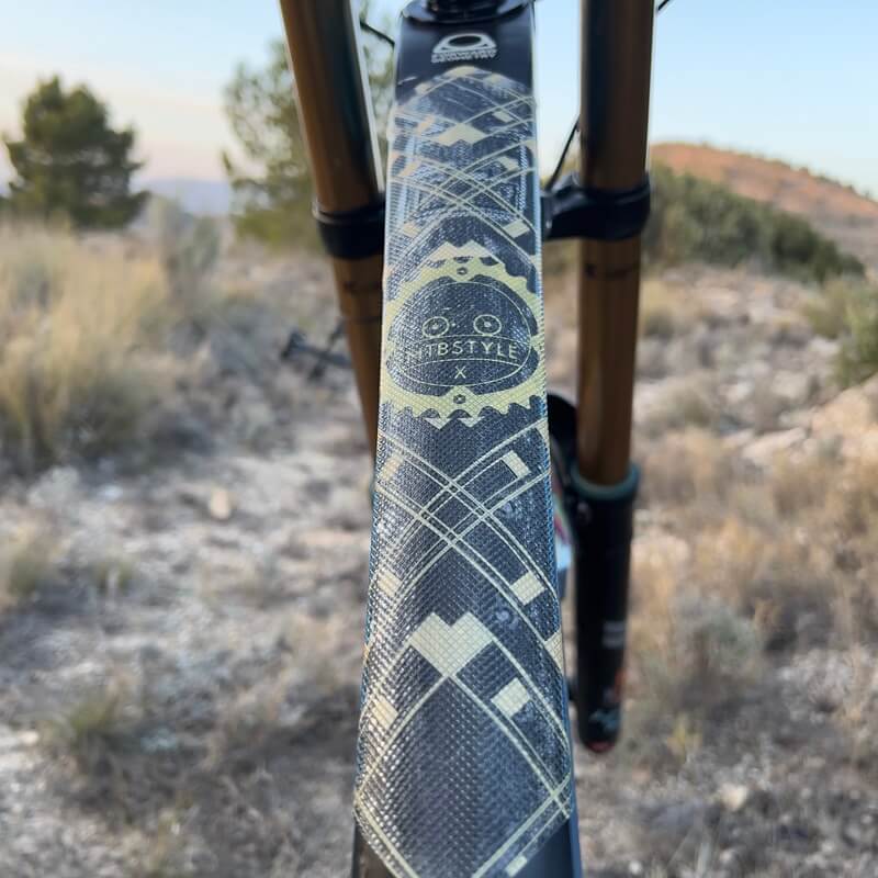 vinilo bici semitransparente dorado xmtbstyle